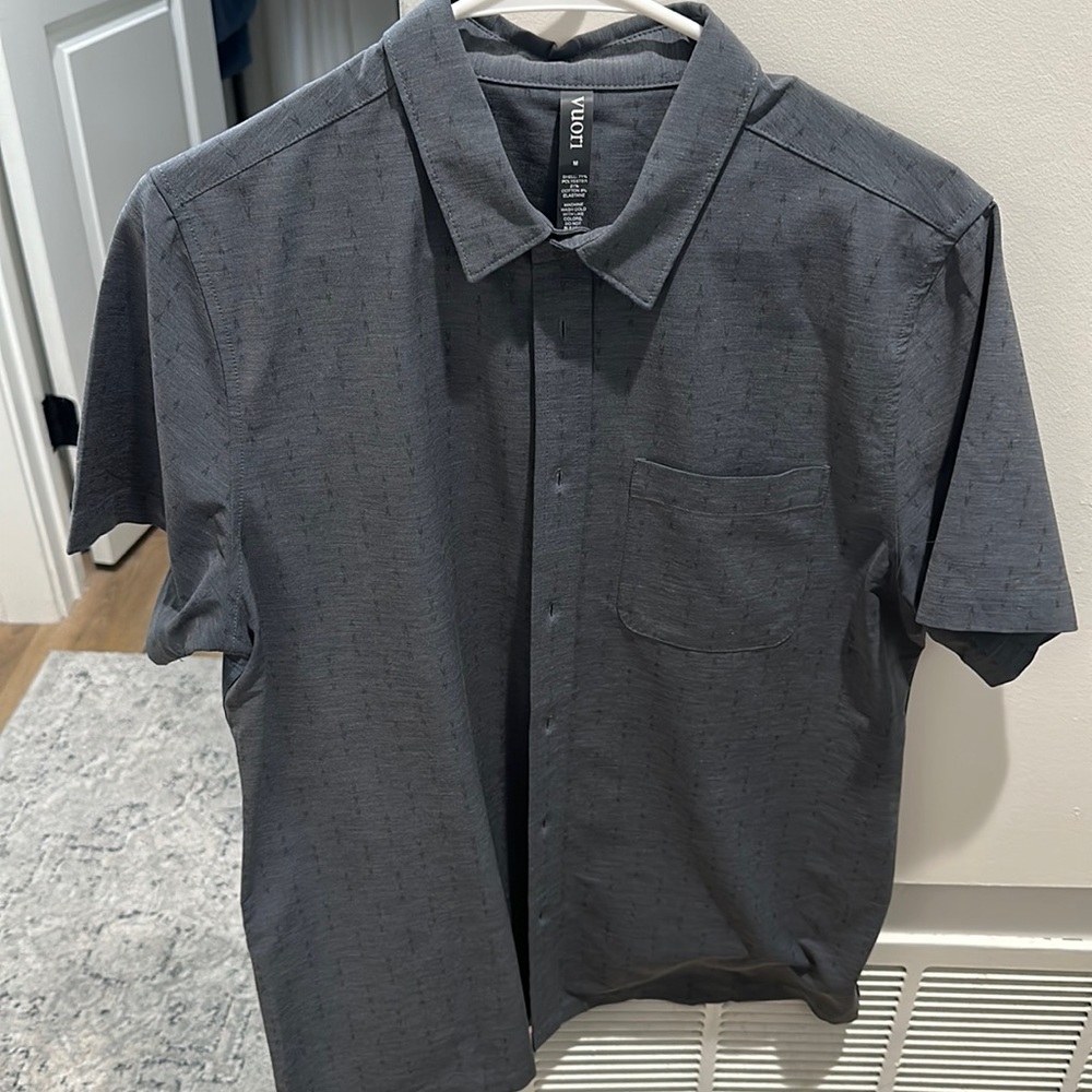 Men’s Vuori Bridge Button Down Short Sleeve Shirt - NWT